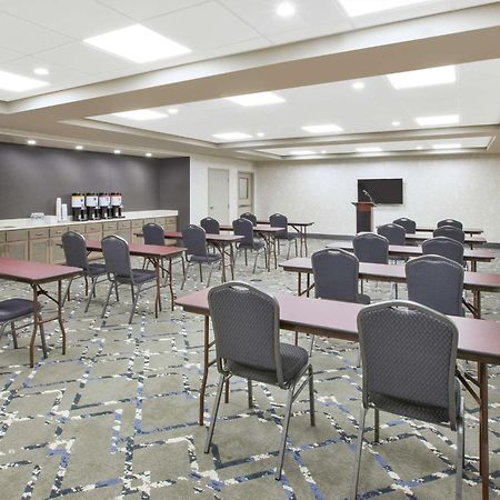 Hampton Inn & Suites Oakwood Village-Cleveland Экстерьер фото