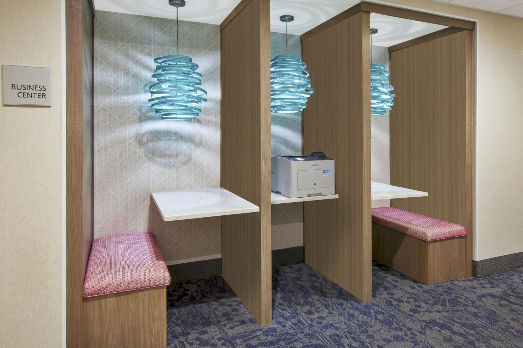 Hampton Inn & Suites Oakwood Village-Cleveland Экстерьер фото