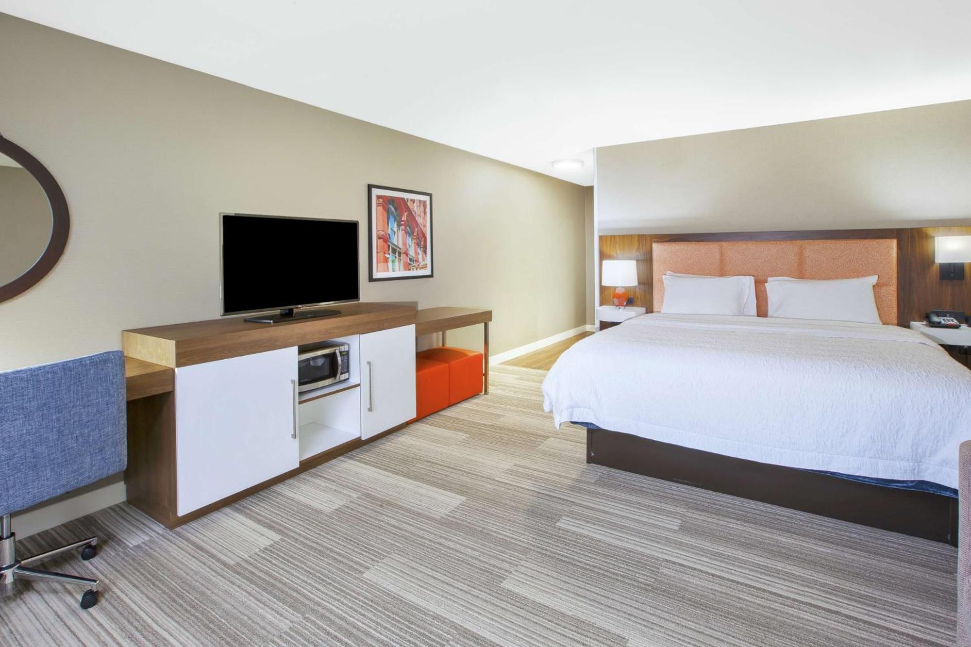 Hampton Inn & Suites Oakwood Village-Cleveland Экстерьер фото