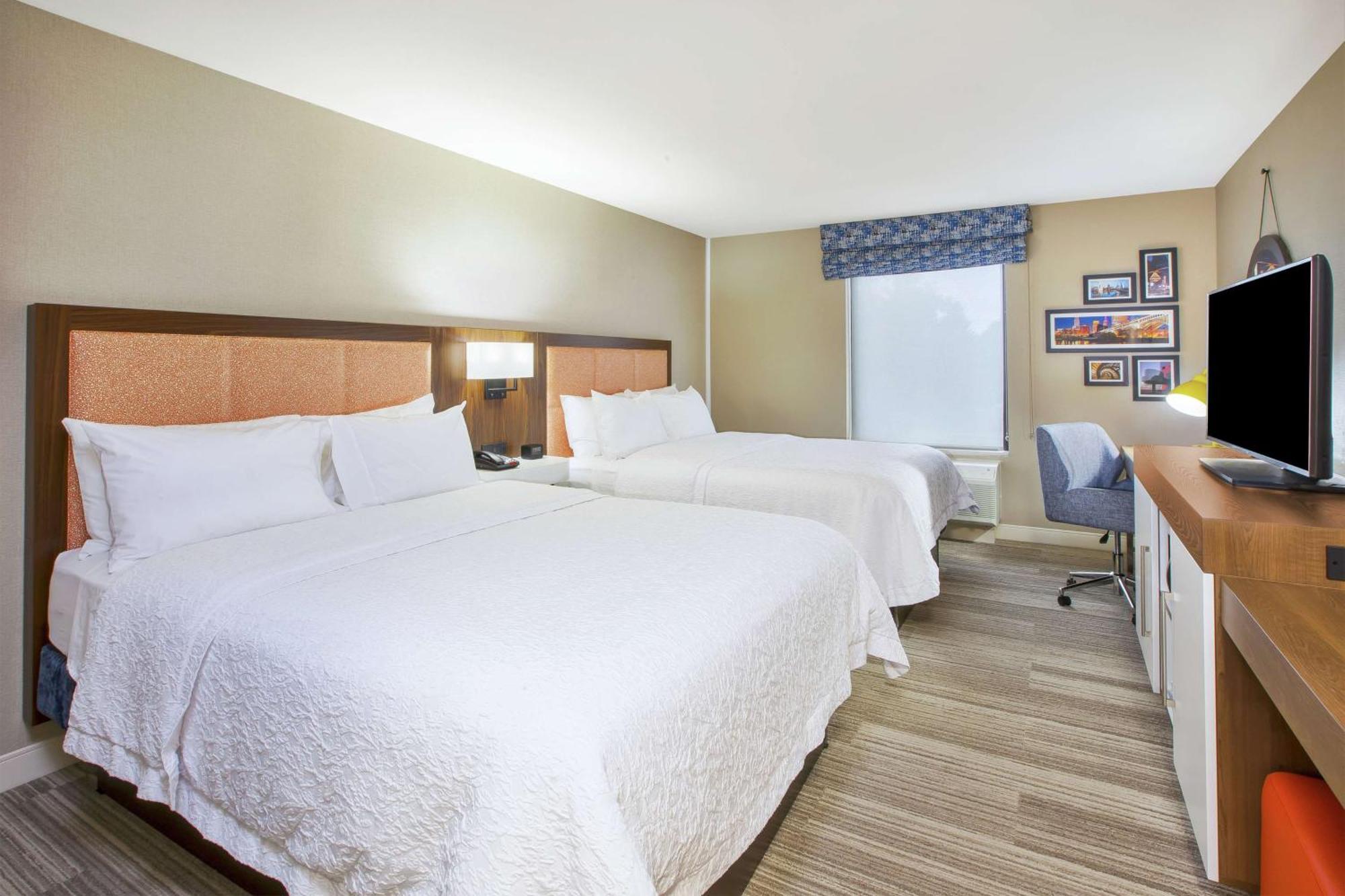 Hampton Inn & Suites Oakwood Village-Cleveland Экстерьер фото