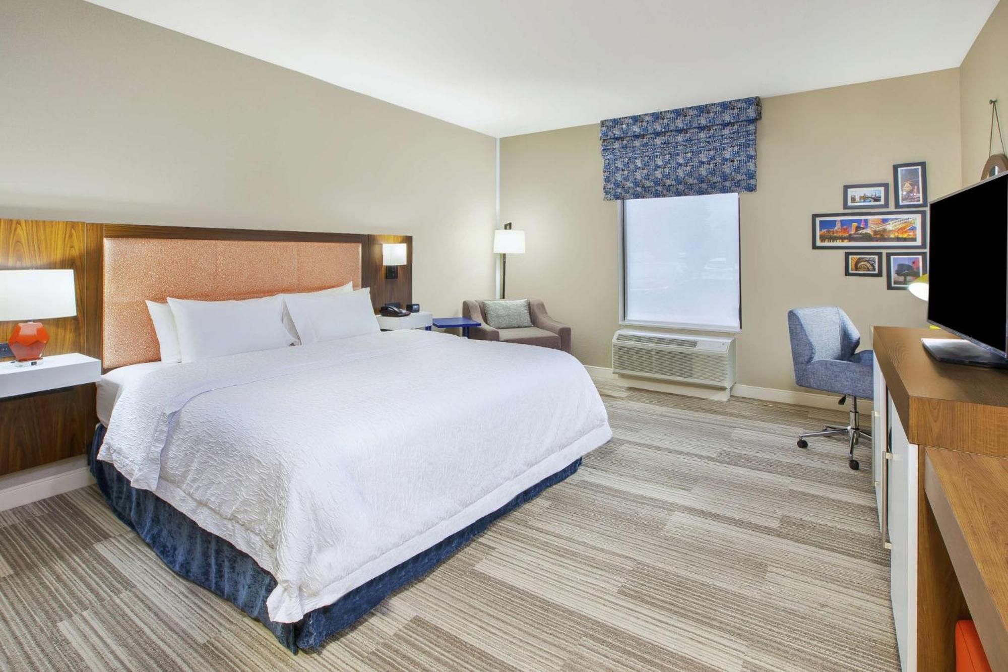 Hampton Inn & Suites Oakwood Village-Cleveland Экстерьер фото