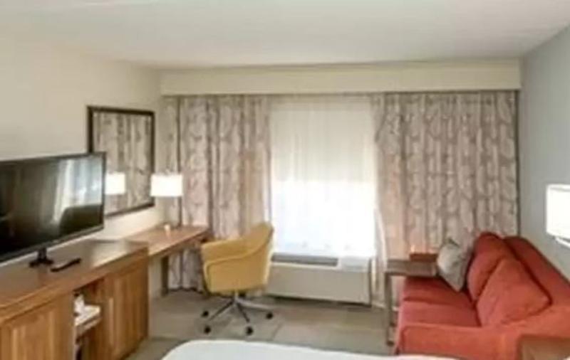 Hampton Inn & Suites Oakwood Village-Cleveland Экстерьер фото